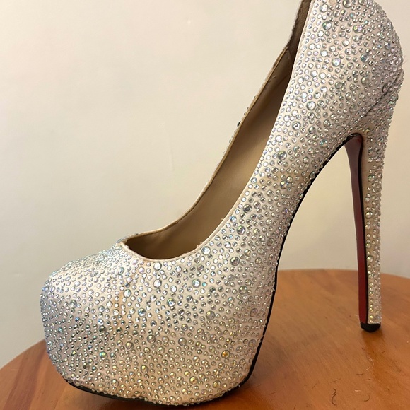 Christian Louboutin Crystal Heels size 40 Eur (9.5 US) - Picture 1 of 6